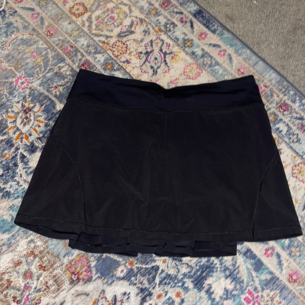 Black lululemon skirt